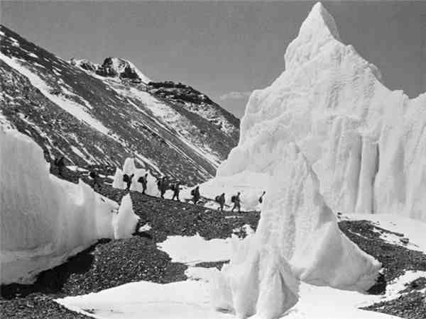 解密！1960年中国人登顶珠峰，登完白登，不被承认？