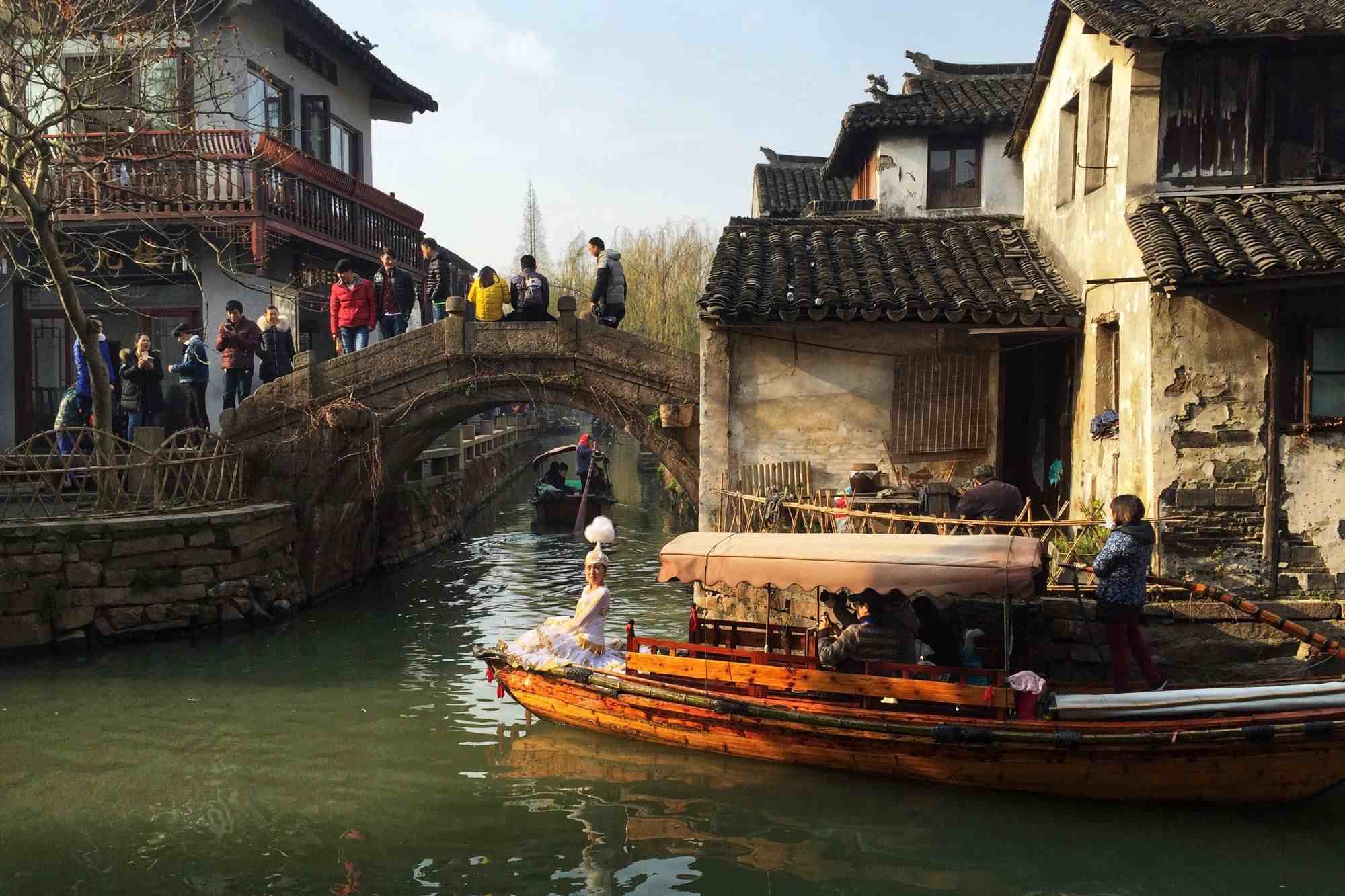 “中国第一水乡”周庄，拥有世界遗产的同里古镇，你最喜欢哪个？