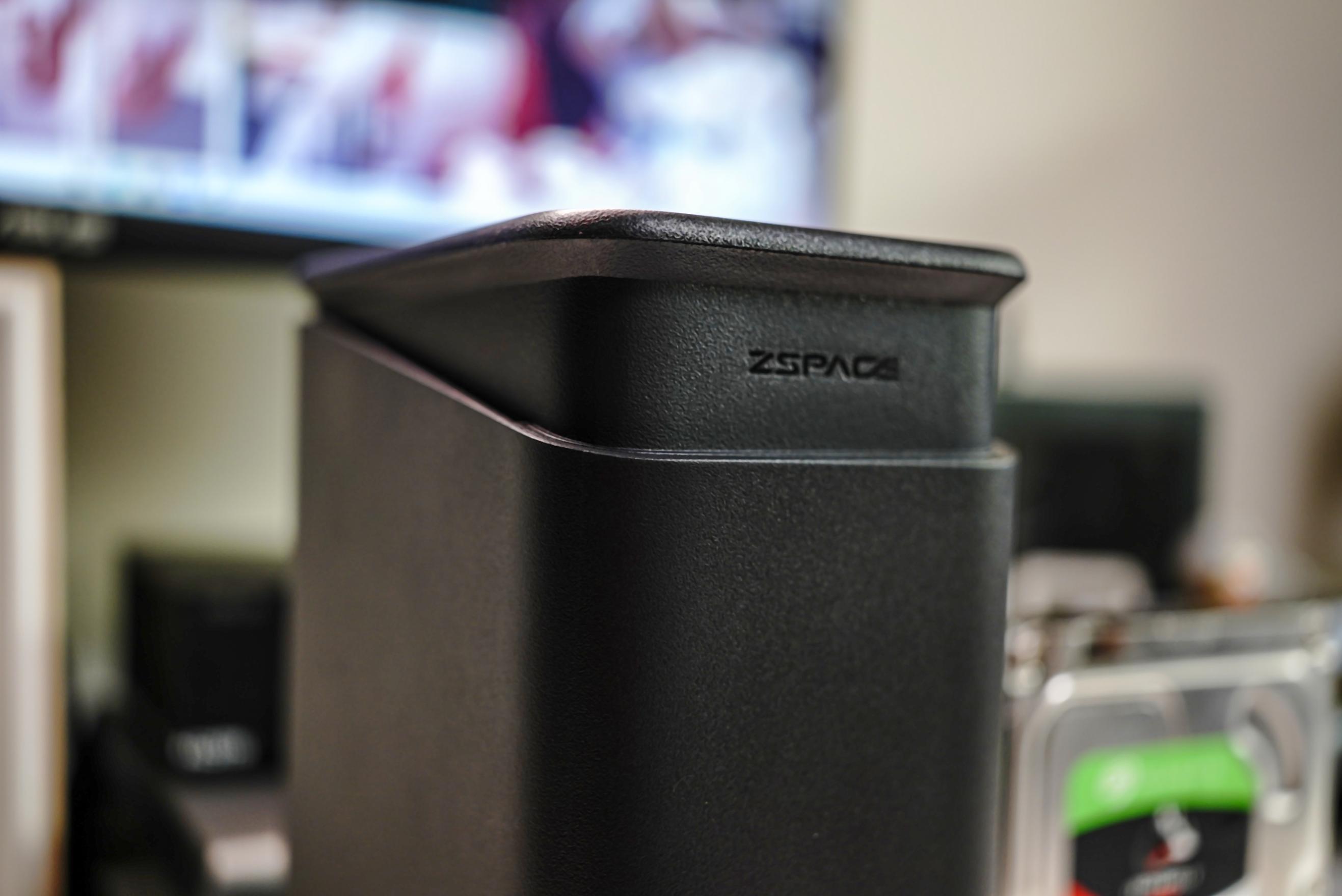 极空间z2 pro开箱拆解评测